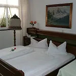 Hotel Loewen