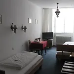 Loewen Hotel
